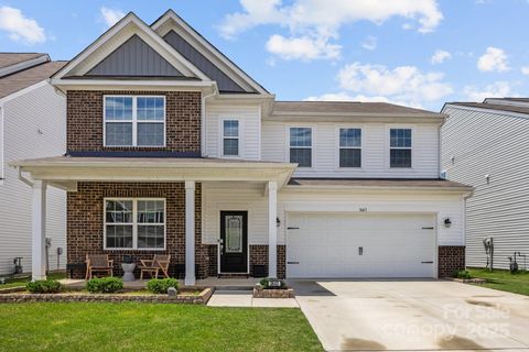 Single Family Residence in Lancaster SC 3643 Slider Terrace.jpg