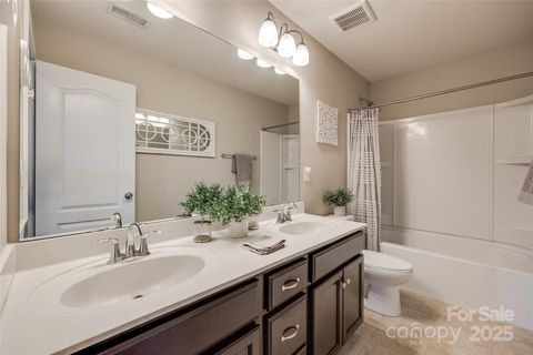 Single Family Residence in Fort Mill SC 1226 Clingman Drive 26.jpg