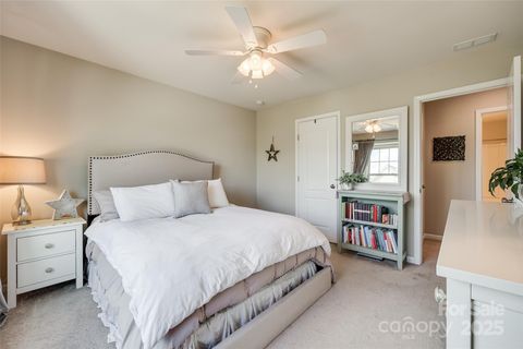 Single Family Residence in Fort Mill SC 1226 Clingman Drive 23.jpg