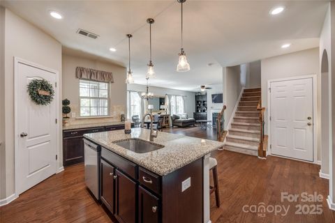 Single Family Residence in Fort Mill SC 1226 Clingman Drive 8.jpg