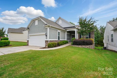 Single Family Residence in Fort Mill SC 1030 Pinehurst Lane.jpg