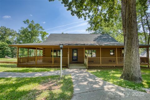 Single Family Residence in Fort Lawn SC 993 Jackson Road.jpg