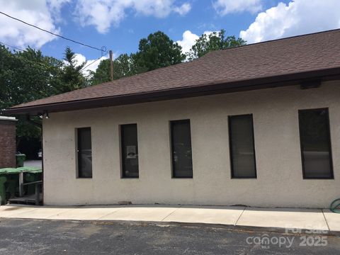 Retail in Asheville NC 530 Hendersonville Road.jpg