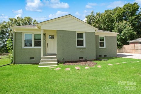 Single Family Residence in Chester SC 111 Berry Street.jpg