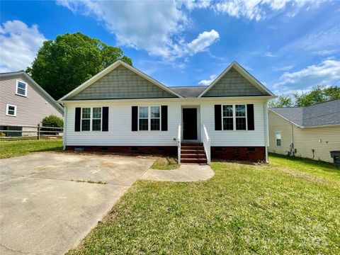 Single Family Residence in Kannapolis NC 915 Klondale Avenue.jpg