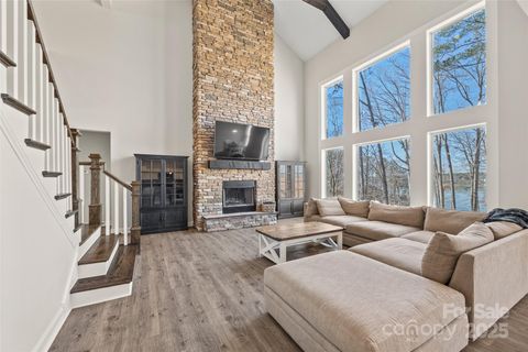 Single Family Residence in Charlotte NC 13701 Petworth Court.jpg