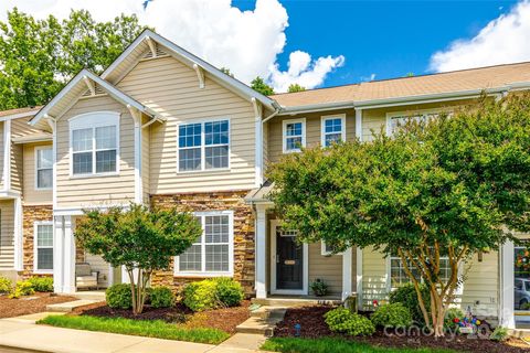 Townhouse in Fort Mill SC 975 Copperstone Lane.jpg