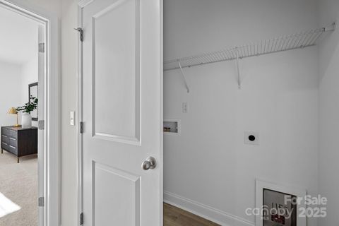 Townhouse in Charlotte NC 3225 Drift Street #63 End 26.jpg