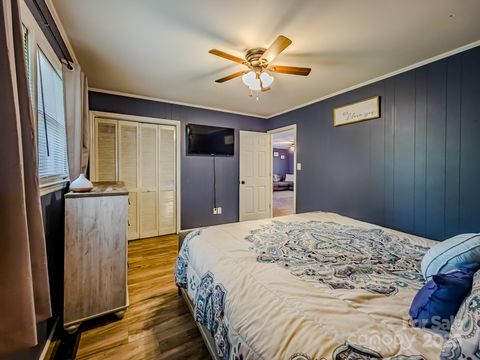 Single Family Residence in Blacksburg SC 206 Logan Drive 21.jpg