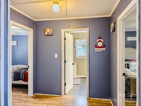 Single Family Residence in Blacksburg SC 206 Logan Drive 15.jpg