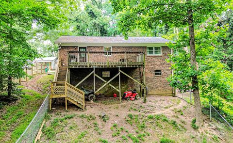 Single Family Residence in Blacksburg SC 206 Logan Drive 1.jpg