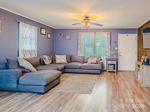 Single Family Residence in Blacksburg SC 206 Logan Drive 6.jpg