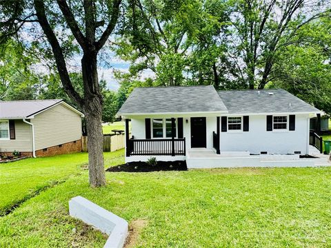 Single Family Residence in Lancaster SC 330 Willow Oak Circle.jpg