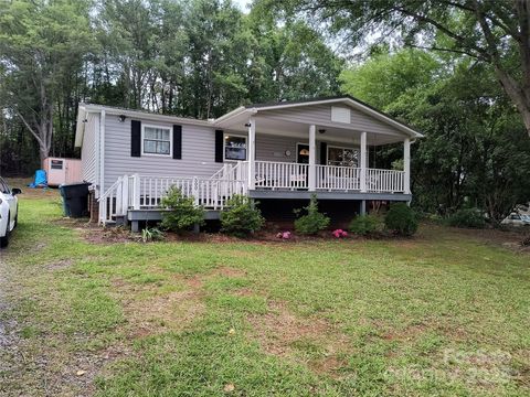 Single Family Residence in Forest City NC 500 Bob Rollins Road.jpg
