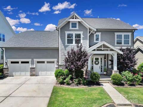 Single Family Residence in Fort Mill SC 2025 Masons Bend Drive.jpg