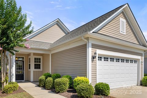 Single Family Residence in Indian Land SC 20241 Dovekie Lane.jpg