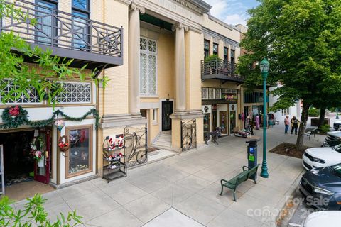 Condominium in Hendersonville NC 231 N Main Street.jpg
