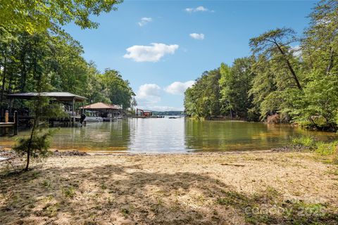 Single Family Residence in Charlotte NC 16427 Cozy Cove Road.jpg
