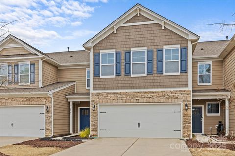 Townhouse in Fort Mill SC 2461 Palmdale Walk Drive.jpg