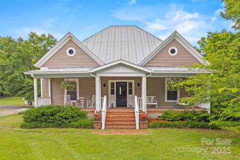 Single Family Residence in Edgemoor SC 4569 Edgeland Road.jpg