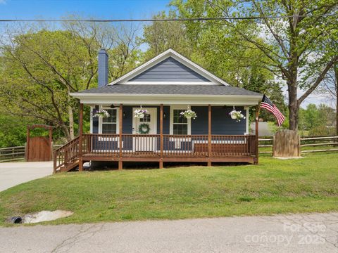 Single Family Residence in Fort Mill SC 402 Sidney Johnson Street.jpg