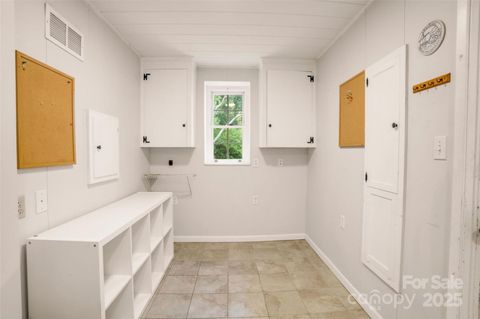 Single Family Residence in Lancaster SC 1010 Forest Drive 17.jpg
