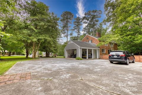 Single Family Residence in Lancaster SC 1010 Forest Drive 6.jpg