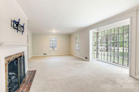 Single Family Residence in Lancaster SC 1010 Forest Drive 13.jpg