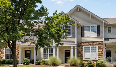 Townhouse in Fort Mill SC 514 Bent Leaf Court.jpg