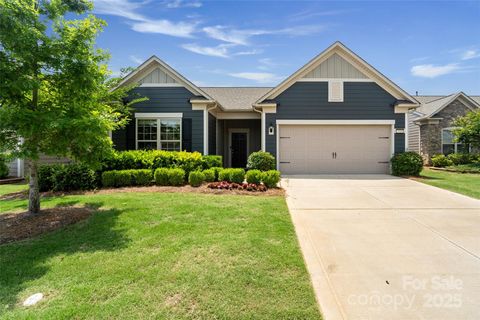 Single Family Residence in Fort Mill SC 2329 Delaney Drive.jpg