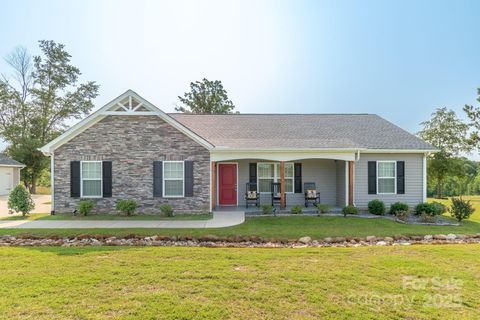 Single Family Residence in Heath Springs SC 2737 Bobcat Road.jpg