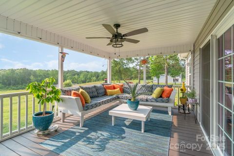 Single Family Residence in Heath Springs SC 2737 Bobcat Road 29.jpg