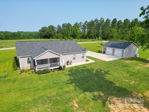Single Family Residence in Heath Springs SC 2737 Bobcat Road 34.jpg