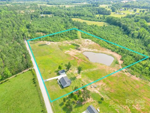 Single Family Residence in Heath Springs SC 2737 Bobcat Road 36.jpg