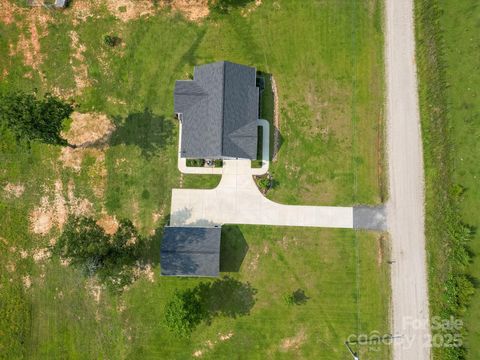 Single Family Residence in Heath Springs SC 2737 Bobcat Road 35.jpg