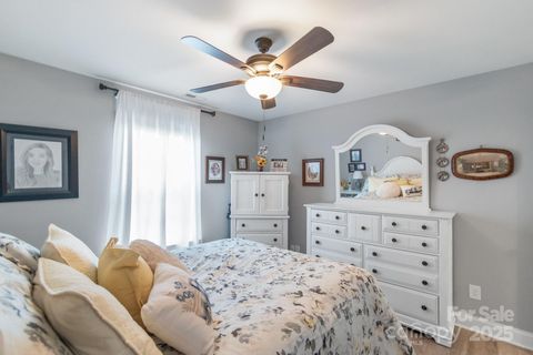 Single Family Residence in Heath Springs SC 2737 Bobcat Road 26.jpg