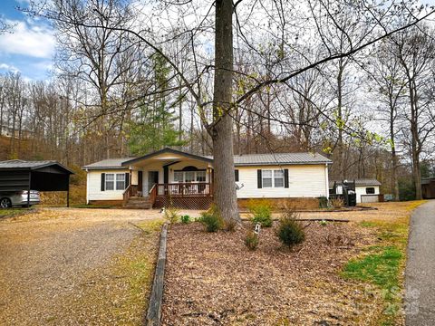 Single Family Residence in Franklin NC 14 Westfield Trace.jpg