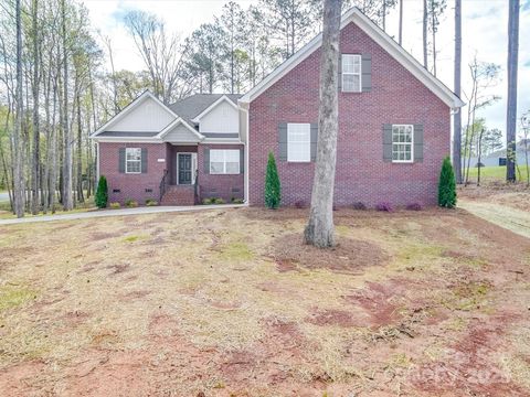 Single Family Residence in Lancaster SC 725 Granna Lane.jpg