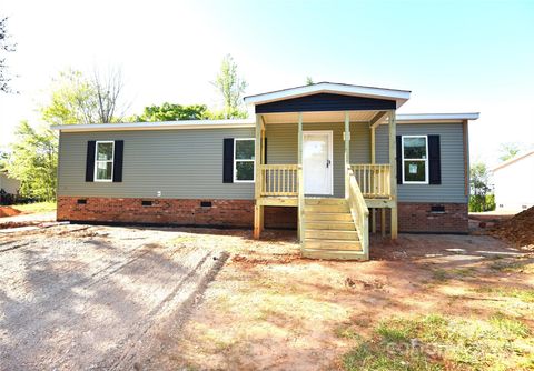 Single Family Residence in Salisbury NC 828 Long Bow Road.jpg