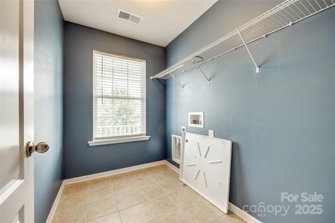 Single Family Residence in Fort Mill SC 1044 Shiloh Bend Trail 33.jpg