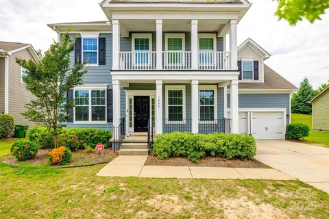 Single Family Residence in Fort Mill SC 1044 Shiloh Bend Trail.jpg