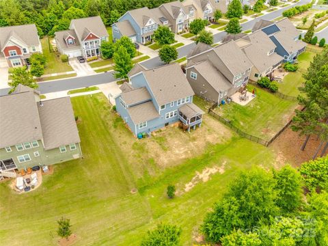 Single Family Residence in Fort Mill SC 1044 Shiloh Bend Trail 43.jpg