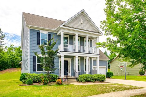 Single Family Residence in Fort Mill SC 1044 Shiloh Bend Trail 1.jpg