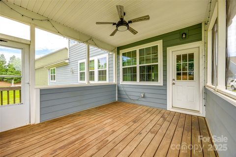 Single Family Residence in Fort Mill SC 1044 Shiloh Bend Trail 38.jpg