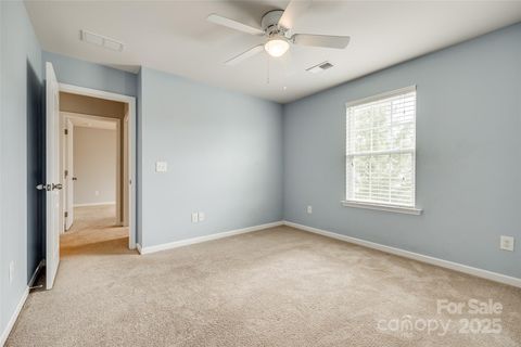 Single Family Residence in Fort Mill SC 1044 Shiloh Bend Trail 29.jpg