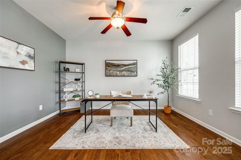 Single Family Residence in Fort Mill SC 1044 Shiloh Bend Trail 5.jpg