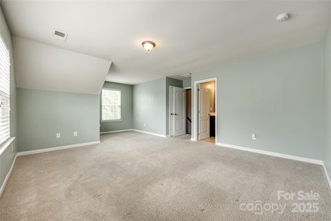 Single Family Residence in Fort Mill SC 1044 Shiloh Bend Trail 35.jpg