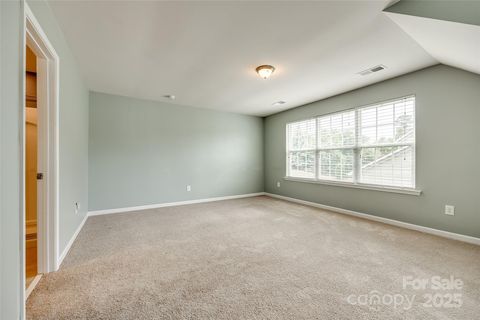 Single Family Residence in Fort Mill SC 1044 Shiloh Bend Trail 34.jpg
