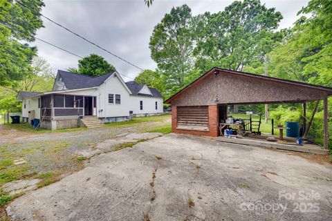 Single Family Residence in York SC 302 Charlotte Street 27.jpg