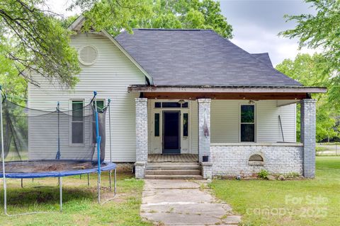 Single Family Residence in York SC 302 Charlotte Street.jpg